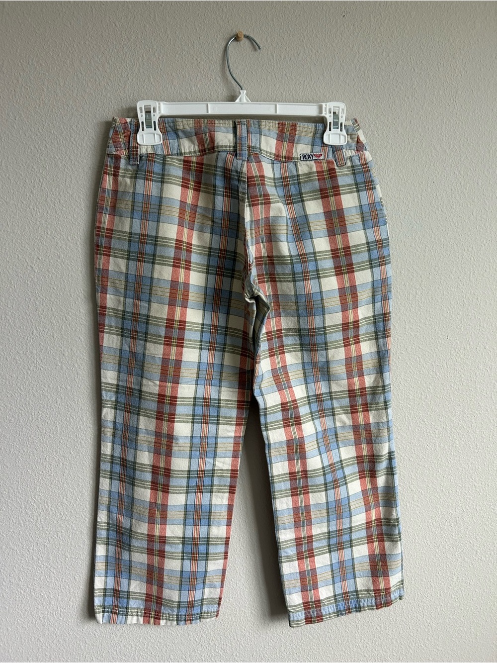 Y2K Roxy Women’s Plaid Capris Cream, Blue & Rust